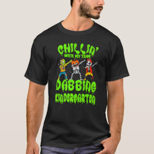 Chillin with my Zombie Pumpkin Skeleton Kindergart T-Shirt