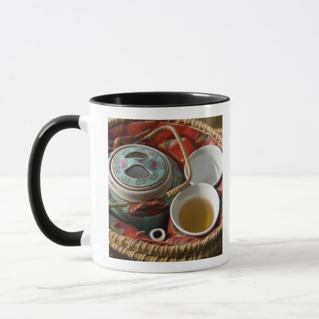 China, Hong Kong. Traditional Chinese teapot & 3 Mug (Left)