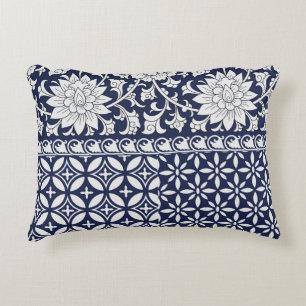 Chinese Elegance: Seamless Ornament Accent Pillow