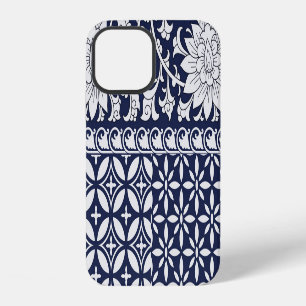 Chinese Elegance: Seamless Ornament iPhone 12 Case