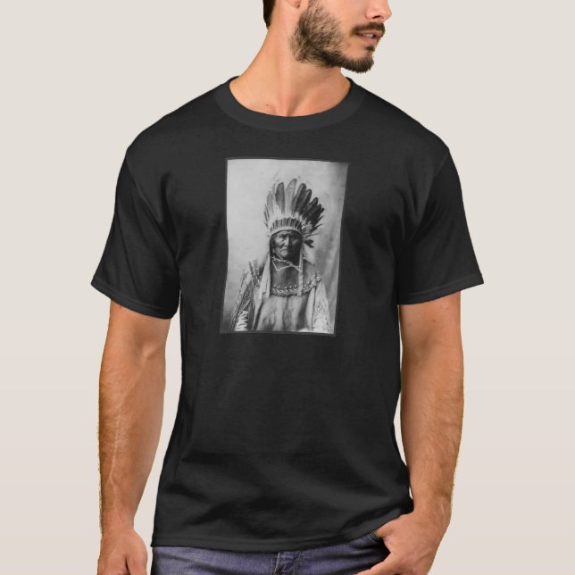 Chiricahua Apache Geronimo Goyathlay Goyahkla T-Shirt (Front)