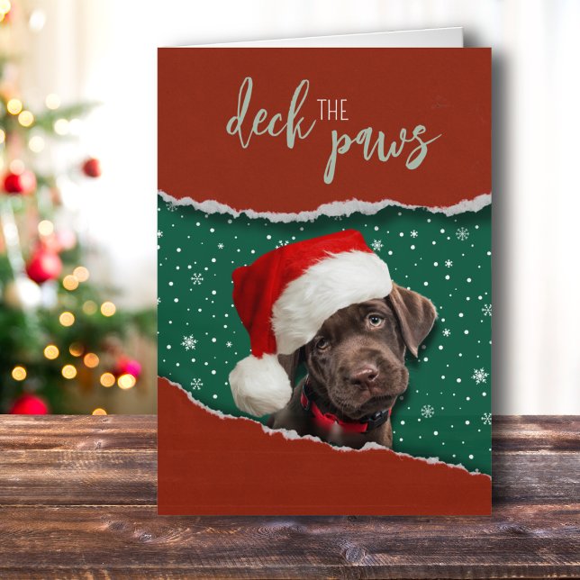 Chocolat Labrador Festive Santa Hat Carte de vacan (Deck the Paws is the perfect card to send your dog lover friends and family this Holiday season!)