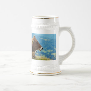 Chope À Bière Cruche de vache laitière dans les Alpes