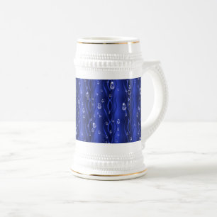 Chope À Bière gouttes de pluie sur le métal bleu