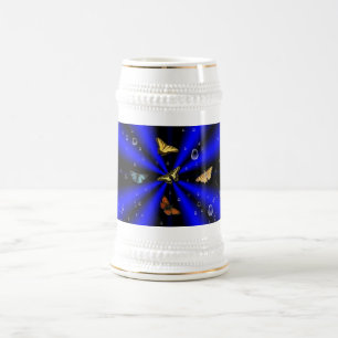 Chope À Bière Les gouttes de pluie et le papillon sur le noir et