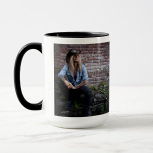 Chris Caffery assis par Brick Wall Mug