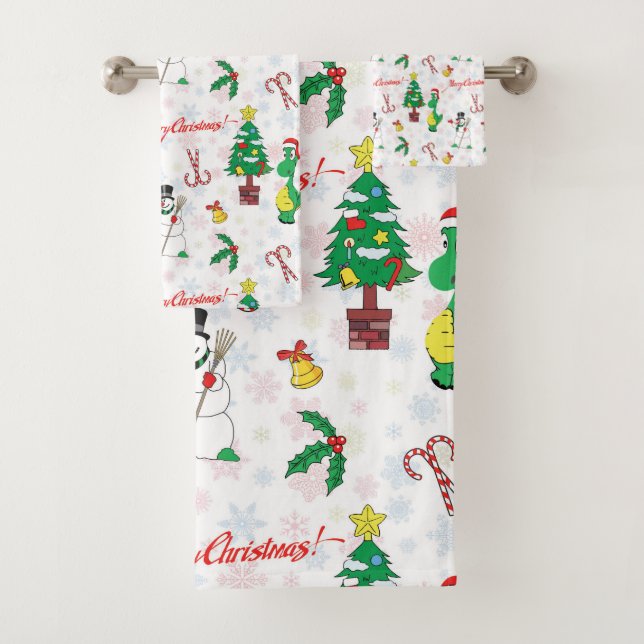 Christmas dinosaur and snowman bath towel set (Insitu)