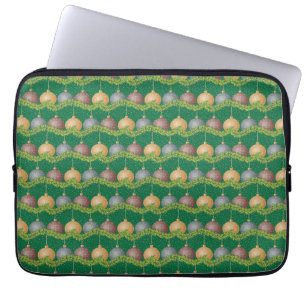 Christmas garland and ornaments holiday pattern laptop sleeve