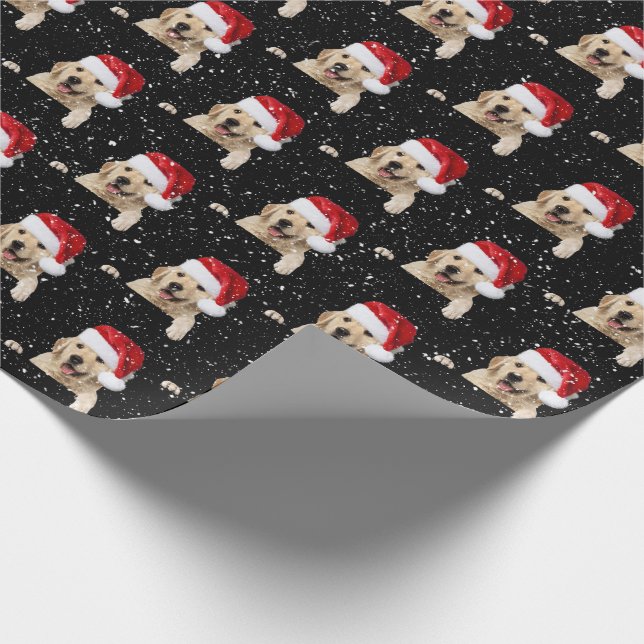 Christmas golden retriever in snowflakes wrapping paper (Corner)