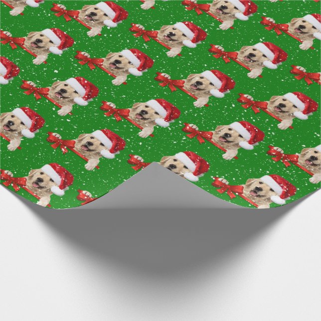 Christmas Golden Retriever on green Wrapping Paper (Corner)