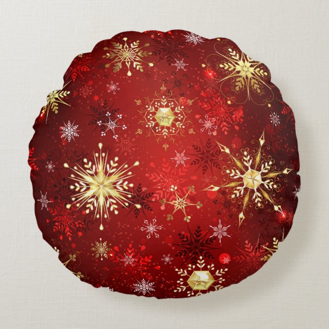 Christmas Golden Snowflakes on Red Background Round Pillow (Front)