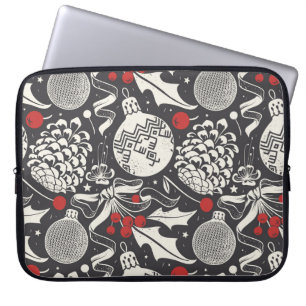 Christmas Hand-Drawn: Mistletoe Pine Seamless. Laptop Sleeve