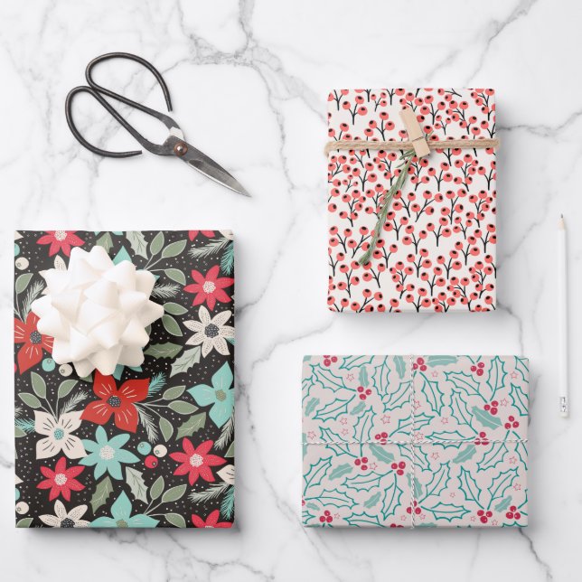 Christmas Holly Berries Flower Bundle: Green Red Wrapping Paper Sheet (Front)
