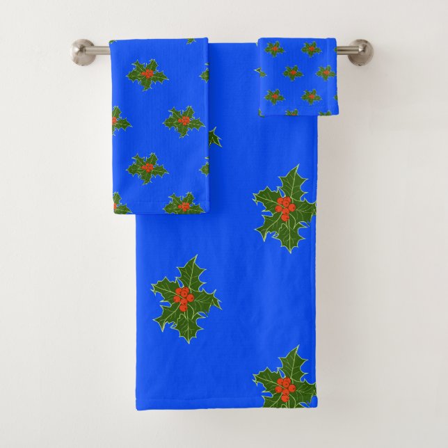 Christmas Holly, Ilex aquifolium red berries   Bath Towel Set (Insitu)