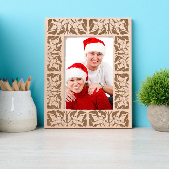Christmas Mistletoe and Berries Border Etched Frames (Creator Uploaded)