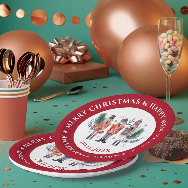 Christmas nutcrackers composition red border paper plate (Multi)