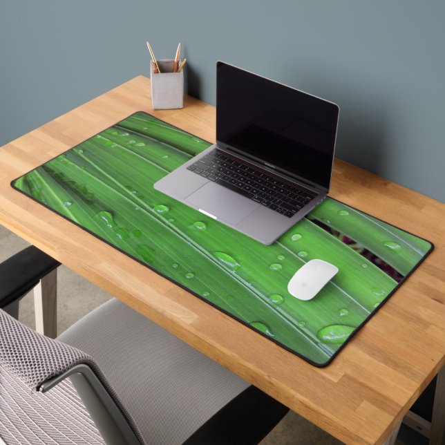 Christmas Palm and Raindrops Desk Mat (Office 2)