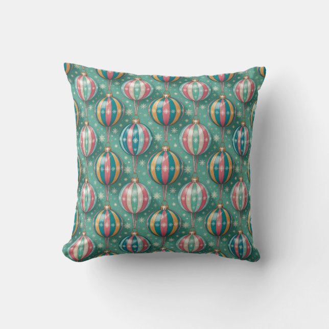 Christmas Pattern Throw Pillow (Front)
