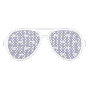 Christmas pattern with polar bears and snowflakes aviator sunglasses
