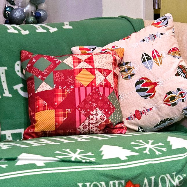 Christmas Quilt Double Sided Throw Pillow (Festive Christmas Quilt Pillow at home)