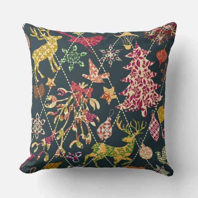 Christmas Quilt Throw Pillow (Front)