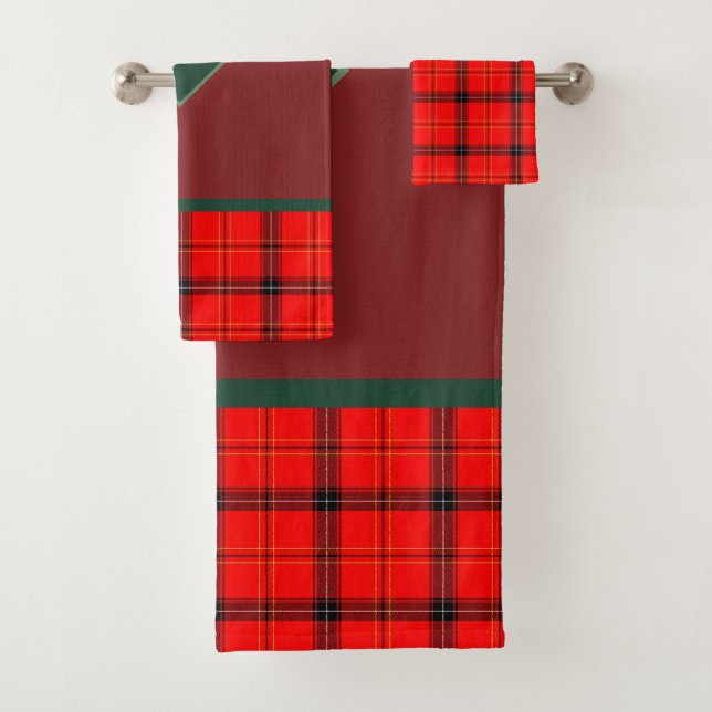 Christmas Red and Green Plaid Tartan Monogrammed Bath Towel Set (Insitu)