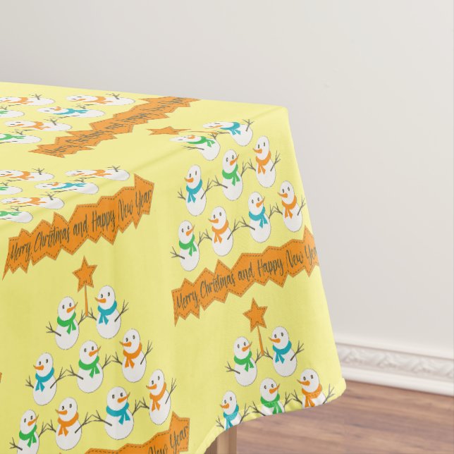 Christmas tree pyramid made of xmas snowmen tablecloth (In Situ)