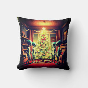 CHRISTMAS VISITORS THROW PILLOW