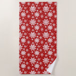 Christmas White & Red Snowflake Seamless Pattern Beach Towel<br><div class="desc">Wrap yourself in holiday cheer with this Christmas-themed beach towel, featuring a seamless white and red snowflake pattern. Perfect for a festive day at the beach or pool, this towel adds a wintery touch to your summer fun. It's also a great gift idea for someone who loves the holidays and...</div>