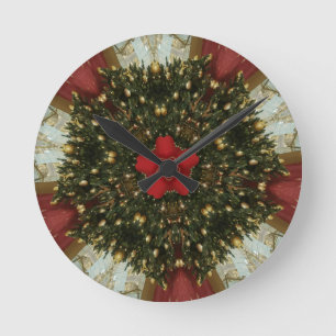 Christmas Wreath Red Green Gold with Red Star Round Clock