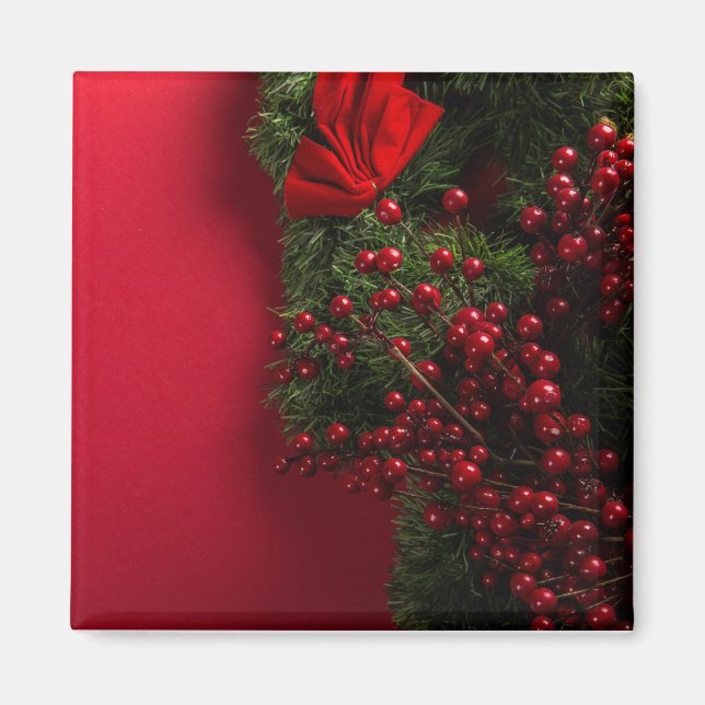 christmas wreath with red berries           magnet (Front)
