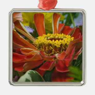 Chrysanthemum flower metal ornament