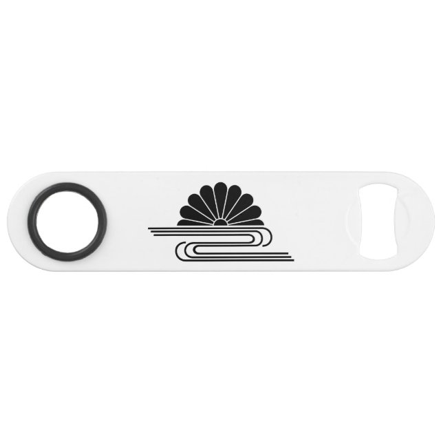 Chrysanthemum with water bar key (Front (Horizontal))