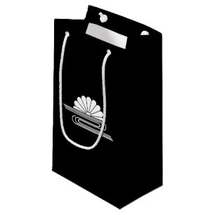 Chrysanthemum with water small gift bag