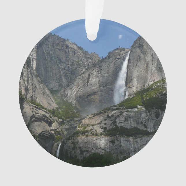Chutes de Yosemite III du parc national Yosemite (devant)