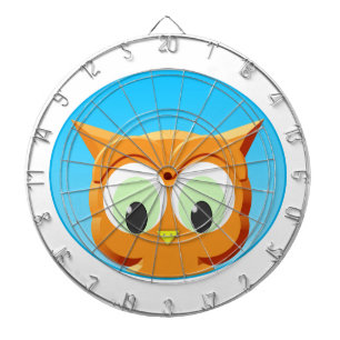 Cible De Fléchettes Face D'Une Petite Chouette
