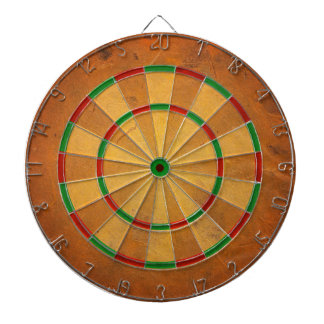 CIBLE DE FLÉCHETTES L'ORANGE DU DARTBOARD S'EST DÉROULÉ