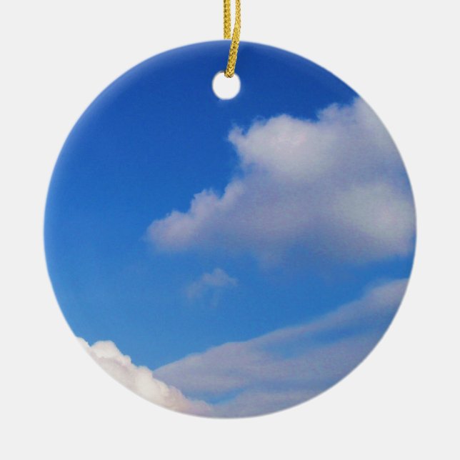 Ciel bleu clair et nuages blancs Ornement de Noël (Devant)