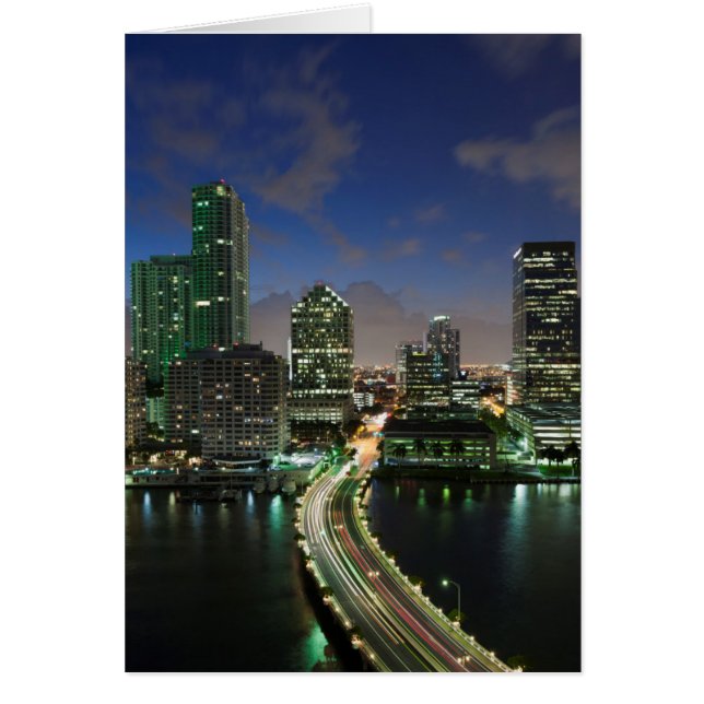 Ciel de ville élevé (Devant)