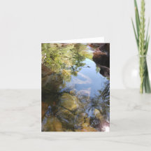 ciel réfléchi et carte de voeux luxuriante