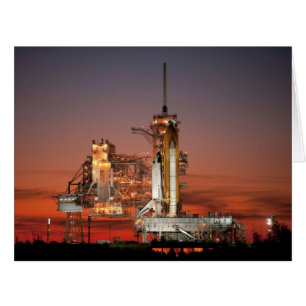 Ciel rouge pour le lancement de la navette spatial