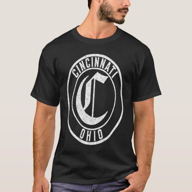 Cincinnati Ohio Circle Sign Distressed White Print T-Shirt (Front)