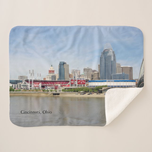 Cincinnati, Ohio sherpa blanket (Front (Horizontal))
