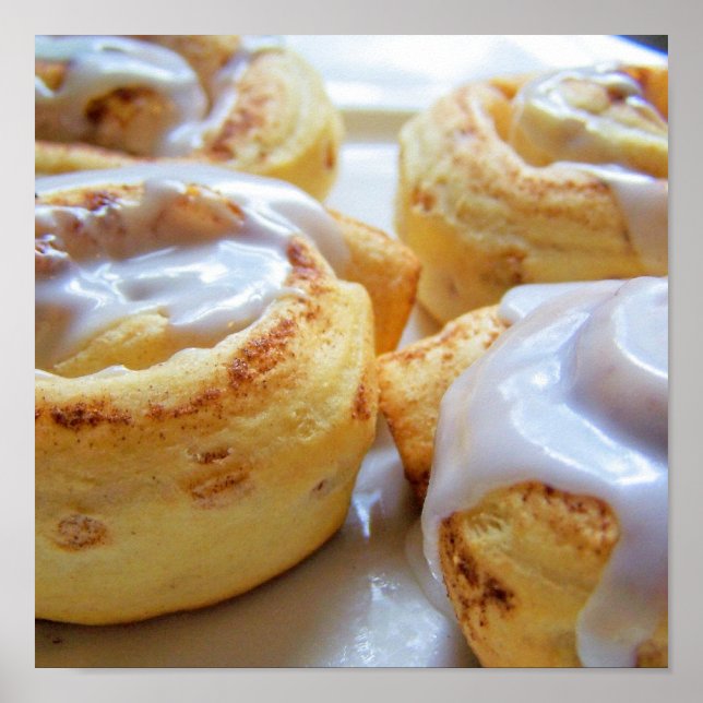 cinnamon rolls Poster (Front)