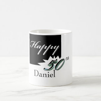Cinquantième tasse heureuse d'anniversaire