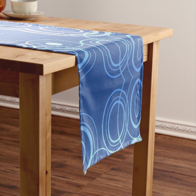 Circles Short Table Runner (In Situ)