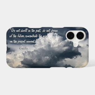 Citations de bouddha et nuages orageux, ciel / bou