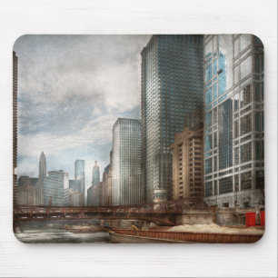 City - Chicago, IL - Building a new city Mouse Pad