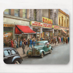 City - Chicago, IL - Entertaining Chicago 1941 Mouse Pad