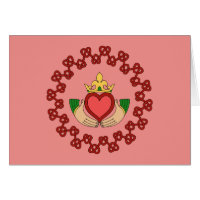 Claddagh et Knotwork rouge sur la carte de voeux